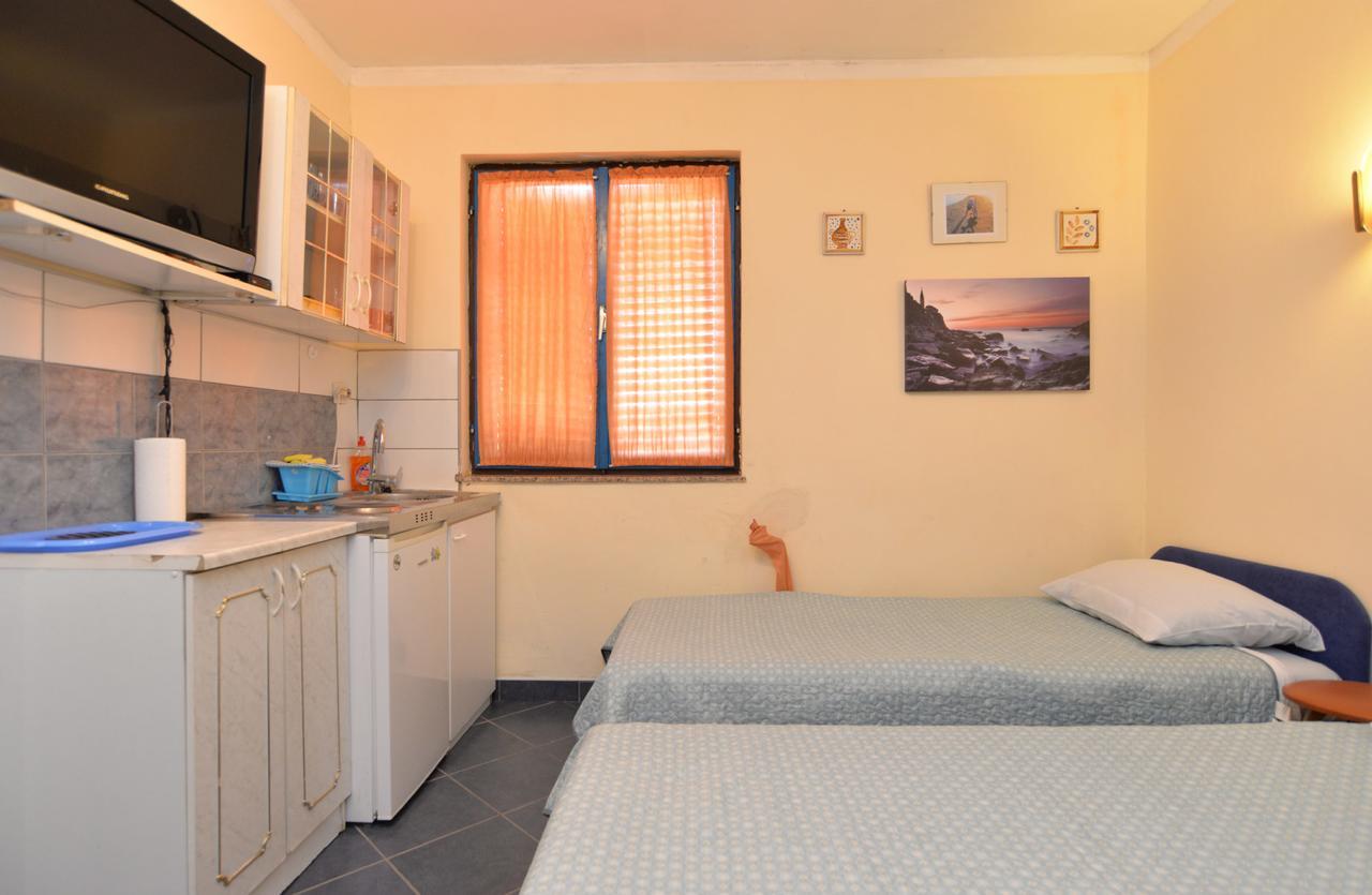 Ana 1684 Apartman *